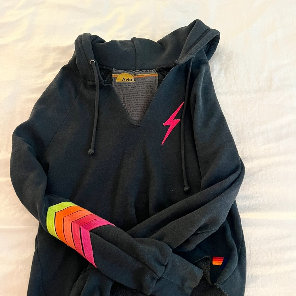 AVIATOR NATION CREWNECK RARE AND SOLD OUT EVERYWHERE